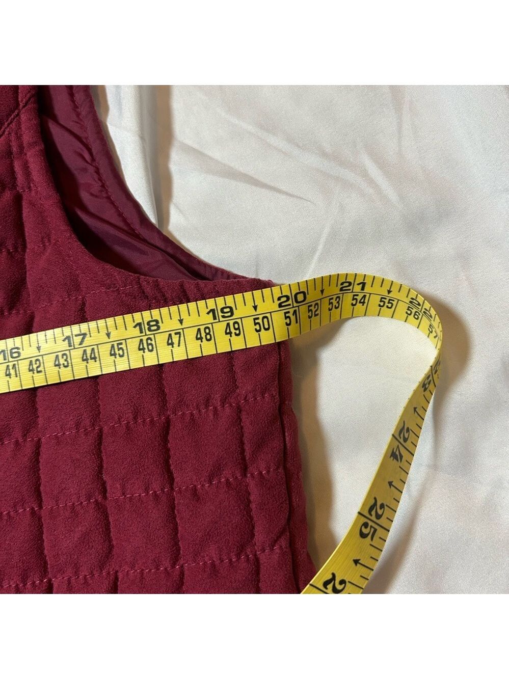 Cabela's Women's Outerwear Vest Medium Quilted Button Up Lined - Picture 9 of 9